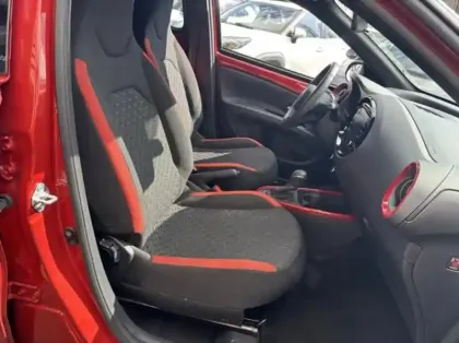 Photo 13 Toyota Aygo  X 1.0 VVT-i 72ch Design S-CVT