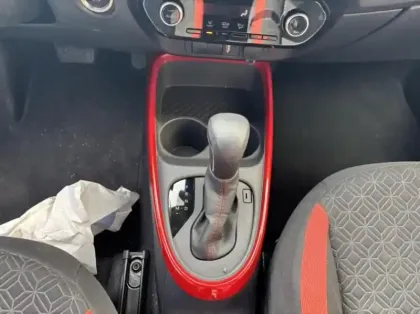 Photo 10 Toyota Aygo  X 1.0 VVT-i 72ch Design S-CVT