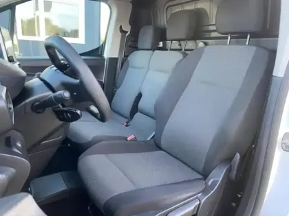 Photo 8 Peugeot Partner  Standard 650kg BlueHDi 100ch S&S Asphalt