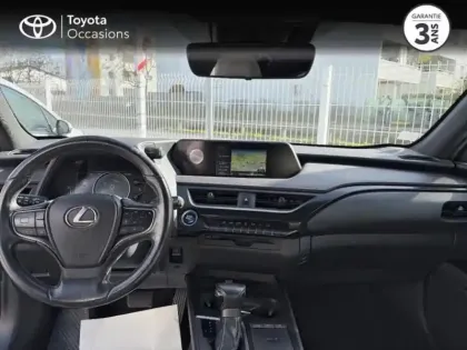 Photo 7 Lexus UX  250h 2WD Pack Confort