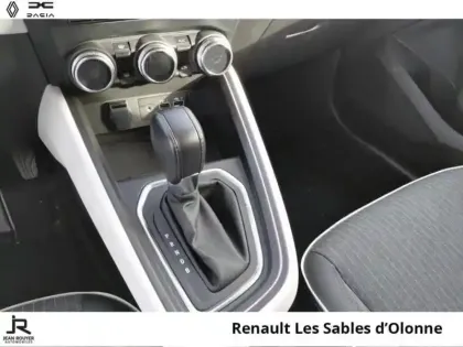 Photo 5 Renault Clio  1.6 E-Tech 145ch full hybrid Techno