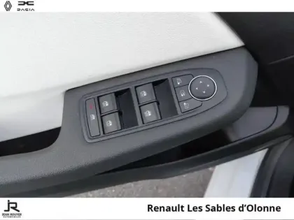 Photo 13 Renault Clio  1.6 E-Tech 145ch full hybrid Techno