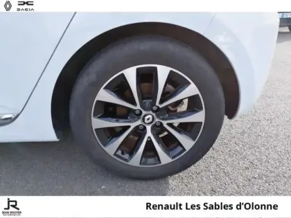 Photo 7 Renault Clio  1.6 E-Tech 145ch full hybrid Techno