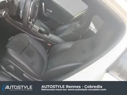 Photo 12 Mercedes Classe A  180 136ch AMG Line 7G-DCT