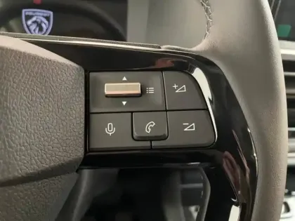 Photo 10 Peugeot Expert  Fg M 2.2 Diesel 150ch Pack Premium Connect automatique