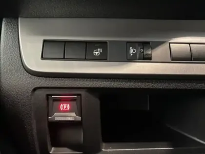 Photo 12 Peugeot Expert  Fg M 2.2 Diesel 150ch Pack Premium Connect automatique