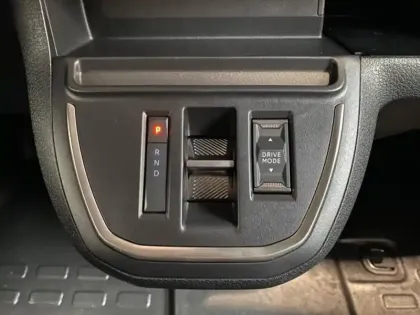 Photo 14 Peugeot Expert  Fg M 2.2 Diesel 150ch Pack Premium Connect automatique