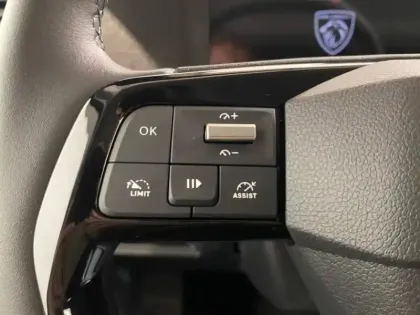 Photo 11 Peugeot Expert  Fg M 2.2 Diesel 150ch Pack Premium Connect automatique