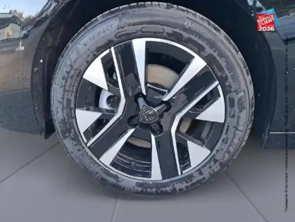 Photo 9 Peugeot 208  1.2 Hybrid 145ch Allure e-DCS6 Siege chauf