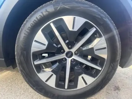 Photo 8 Ford Explorer  204 ch Extended Range 79kWh RWD