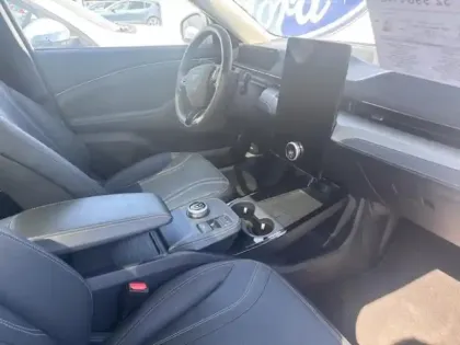 Photo 10 Ford Mustang  Mach-E 269ch Standard Range 72,6kWh Mach-E Propulsion