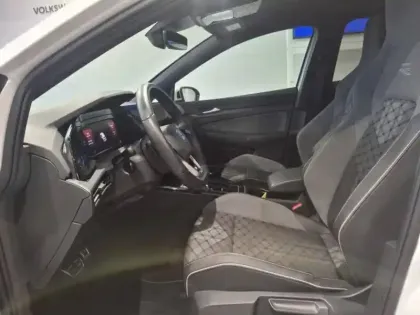 Photo 11 Volkswagen Golf  1.5 eTSI OPF 130ch R-Line DSG7