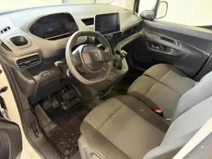 Photo 11 Peugeot Partner  Standard 650kg BlueHDi 100ch S&S Premium