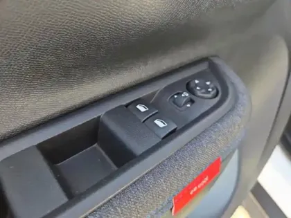 Photo 11 Citroën C3  1.2 Turbo 100ch PLUS