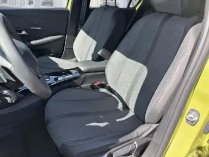 Photo 8 Peugeot 208  1.2 Hybrid 110ch Allure e-DCS6