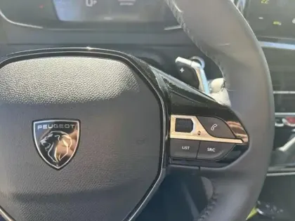 Photo 14 Peugeot 208  1.2 Hybrid 110ch Allure e-DCS6