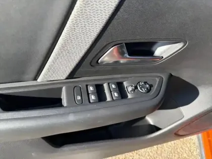 Photo 11 Citroën C4  PureTech 130ch S&S Feel Pack EAT8