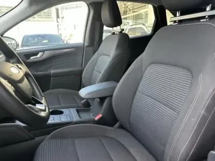 Photo 9 Ford Kuga  2.5 Duratec 190ch FHEV E85 Titanium BVA