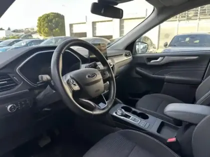 Photo 8 Ford Kuga  2.5 Duratec 190ch FHEV E85 Titanium BVA