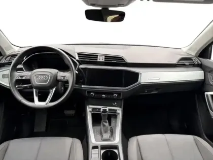 Photo 5 Audi Q3  35 TFSI 150ch Design S tronic 7