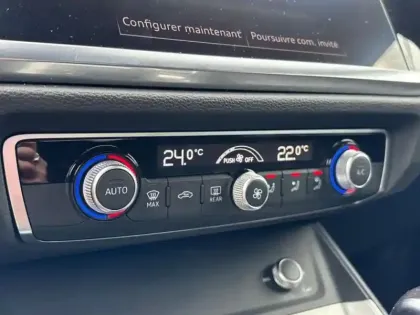 Photo 14 Audi Q3  35 TFSI 150ch Design S tronic 7