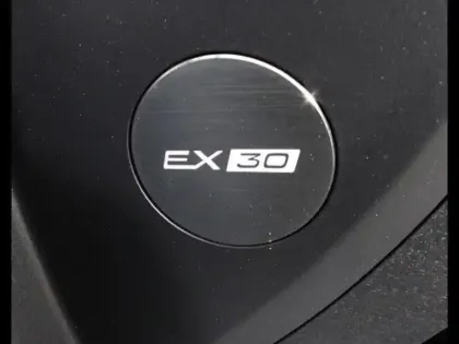 Photo 28 Volvo Ex30  Single Extended Range 272ch Plus