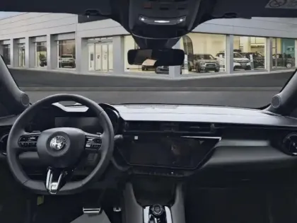 Photo 7 Alfa Romeo Junior  1.2 Ibrida 136ch Speciale DCT6