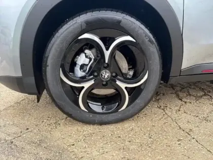 Photo 11 Alfa Romeo Junior  1.2 Ibrida 136ch Speciale DCT6