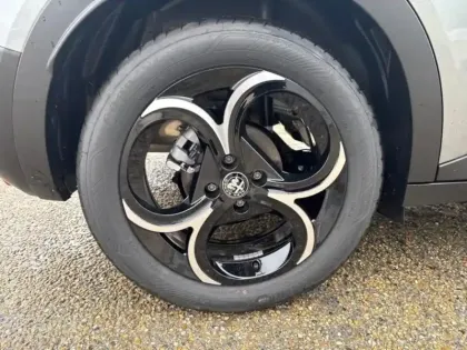 Photo 13 Alfa Romeo Junior  1.2 Ibrida 136ch Speciale DCT6