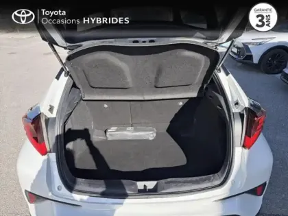 Photo 9 Toyota C-HR  122h Graphic 2WD E-CVT RC18