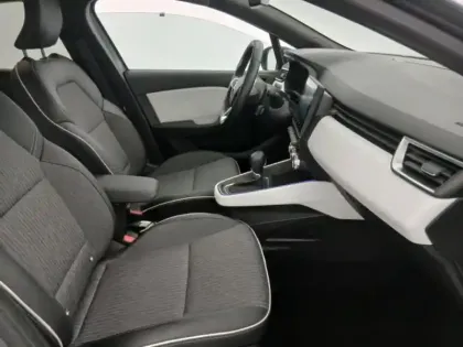 Photo 6 Renault Clio  1.6 E-Tech hybride 145ch Techno