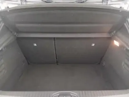 Photo 8 Renault Clio  1.6 E-Tech hybride 145ch Techno