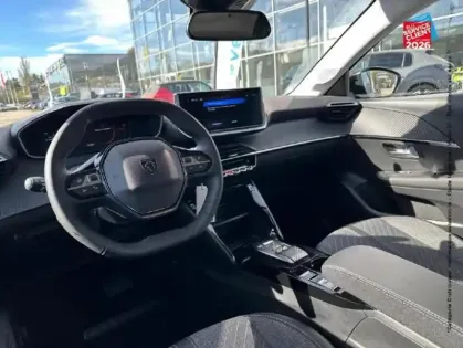 Photo 14 Peugeot 208  1.2 Hybrid 145ch Allure e-DCS6 Siege chauf