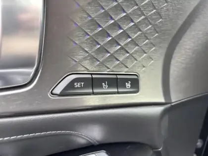 Photo 15 Kia Sorento  1.6 T-GDi 230 HEV Premium BVA6 4x4 7 places