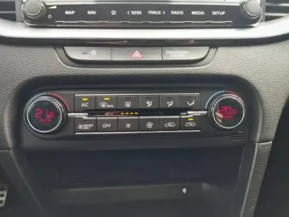 Photo 11 Kia Xceed  1.6 GDi 105ch + Plug-In 60.5ch Active DCT6 MY22