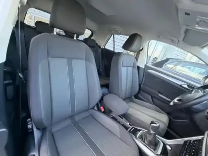 Photo 7 Volkswagen T-roc  1.0 TSI 116ch VW Edition