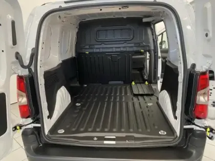 Photo 10 Peugeot Partner  M Diesel 100ch Pro Skill