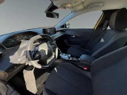 Photo 9 Peugeot 208  e- 136ch Style