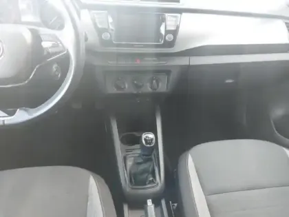 Photo 10 Skoda Fabia  1.0 TSI 95ch Drive 125 ans Euro6d-AP