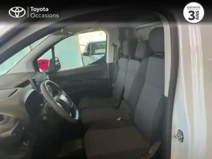 Photo 10 Toyota Proace  CITY Medium 130 D-4D Start BVA Pack Confort