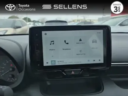 Photo 14 Toyota Yaris  116h Dynamic 5p MC24