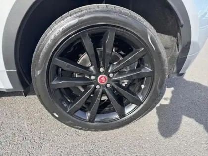 Photo 8 Jaguar E-Pace  2.0D 180ch R-Dynamic SE AWD BVA9