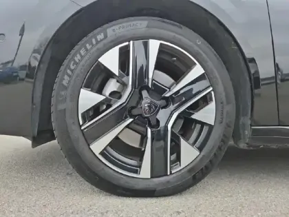 Photo 7 Peugeot 208  1.2 Hybrid 100ch Allure e-DCS6