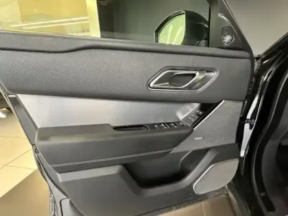 Photo 12 Land rover Range Rover  Velar 2.0D 240ch R-Dynamic SE AWD BVA