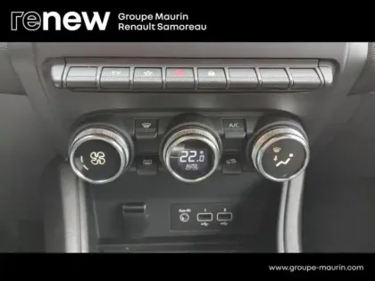 Photo 8 Renault Captur  1.6 E-Tech hybride 145ch Intens -21