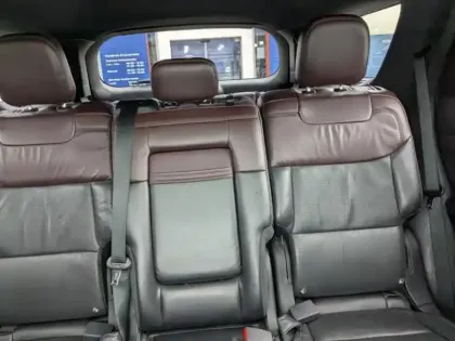 Photo 14 Ford Explorer Gén. III Ph1 Platinum 5