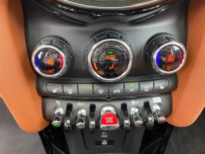 Photo 13 Mini Mini  Cooper 136ch Edition Premium Plus BVA7