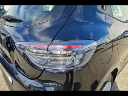 Photo 13 Renault Clio  1.5 dCi 100ch Evolution - 25