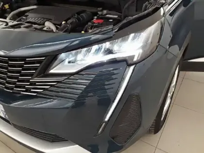 Photo 15 Peugeot 5008  PureTech 130ch S&S EAT8