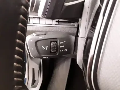 Photo 20 Peugeot 5008  PureTech 130ch S&S EAT8